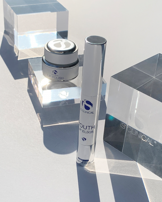 LIP Duo*Each Lip Duo contains 1 Lip Polish 15 g and 1 Youth Lip Elixir 3.5 g